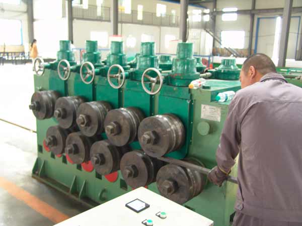 冷拔鋼矯正設(shè)備