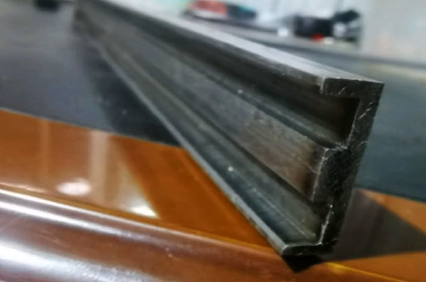 山字型冷拉扁鋼